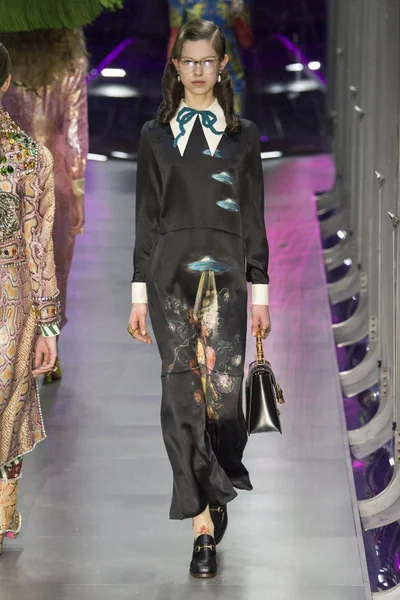 Look 34